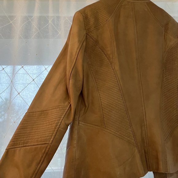 Danier leather jacket size medium - Picture 7 of 7